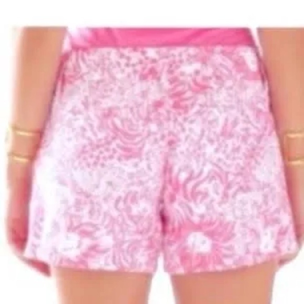 Lilly Pulitzer Callahan Shorts Get Spotted Pink Lion Shorts - Picture 2 of 6